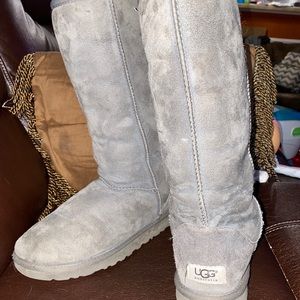 Grey tall Ugg’s